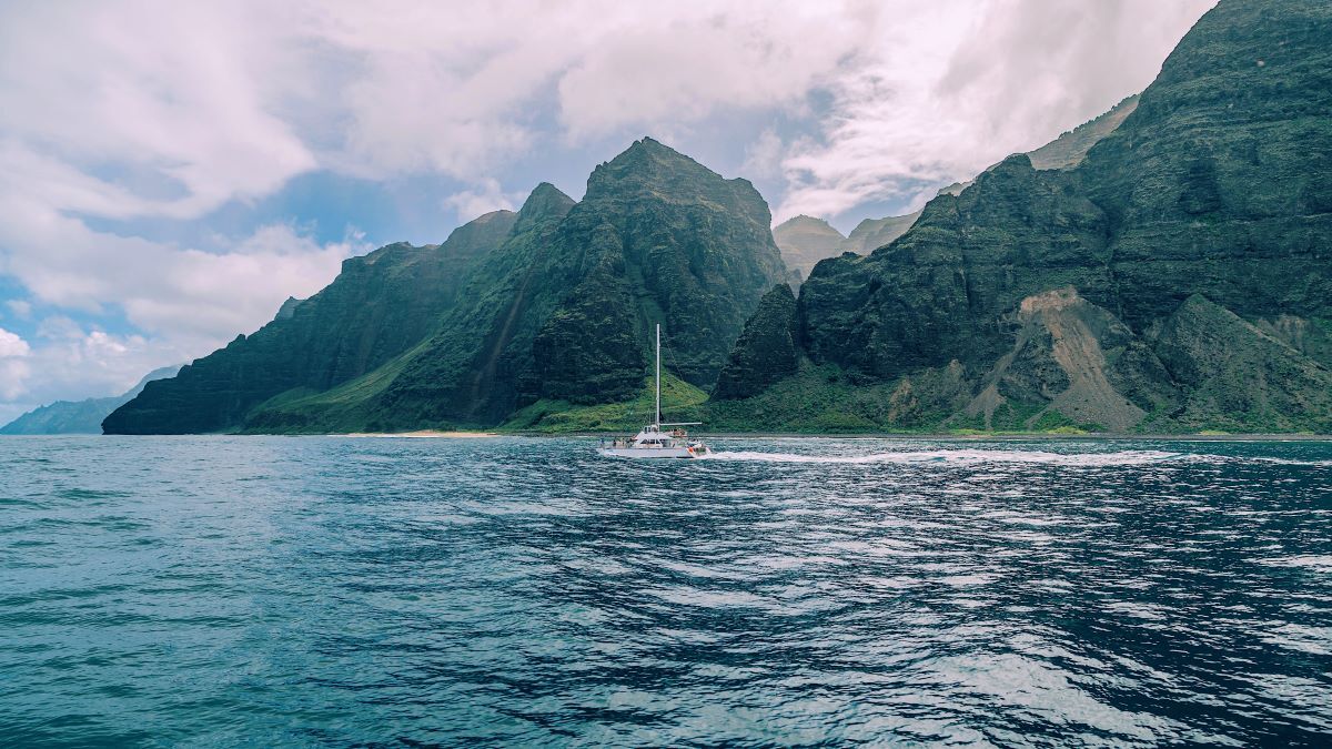 boat by kauai shoreline